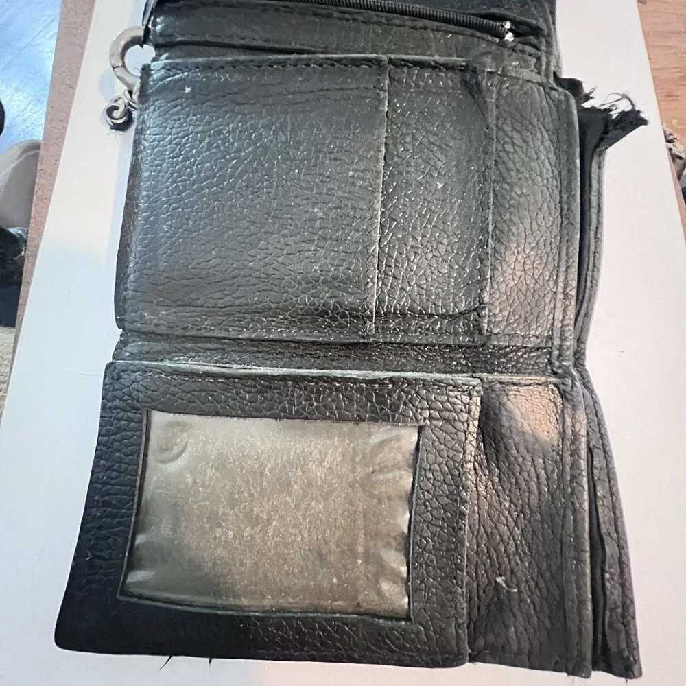 Harley-Davidson Mens Black Leather Trifold Trucker Biker Chain Wallet Logo Snap‎